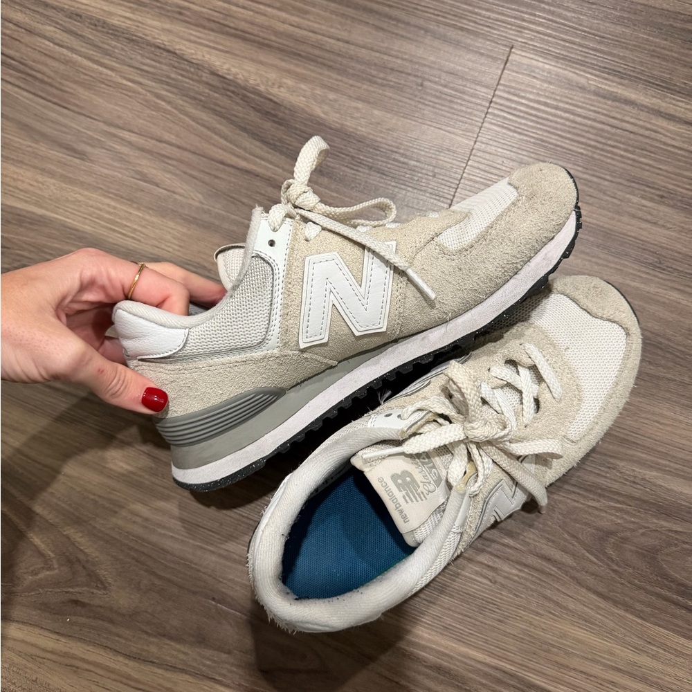 New Balance Women's Cream Sneakers 574